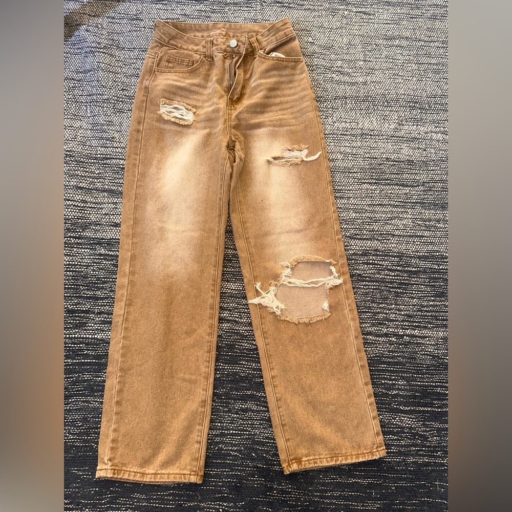 Tan Relaxed Jeans with Distressed Details petite XS